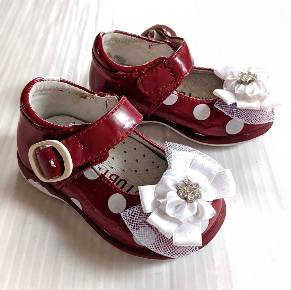 ONE RUBY LANE red polkadot baby shoes